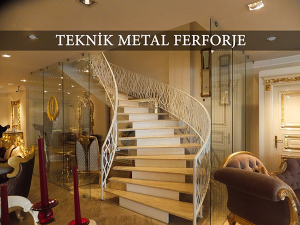 Modern Çizgilerler İmal Edilmiş Merdiven
