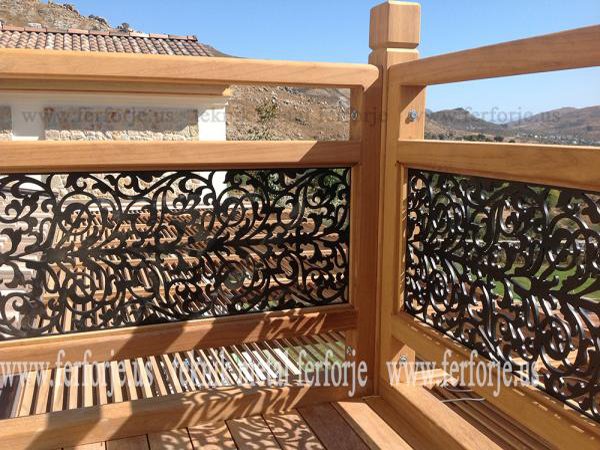 Ahşap Çerçeveli Lazer Kesim Balkon Korkuluğu
